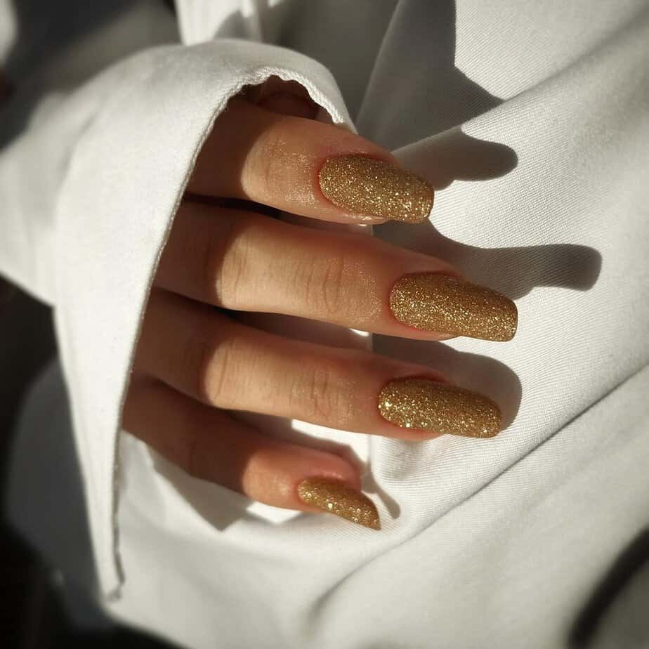 32 Gorgeous New Year's Nails for a Stylish Celebration