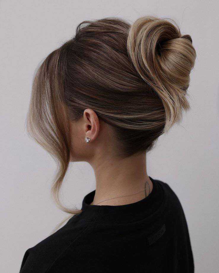 35 Beautiful Teacher Hairstyles To Shine In The Classroom