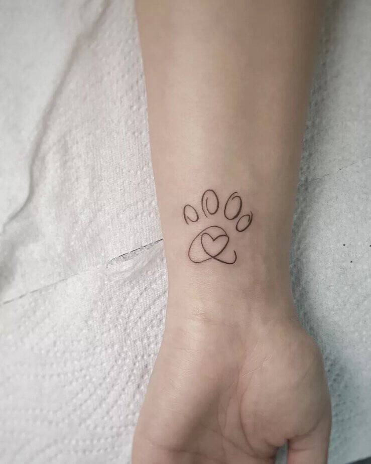 18 Charming Cat Paw Tattoos That Will Make You Say "Meow"