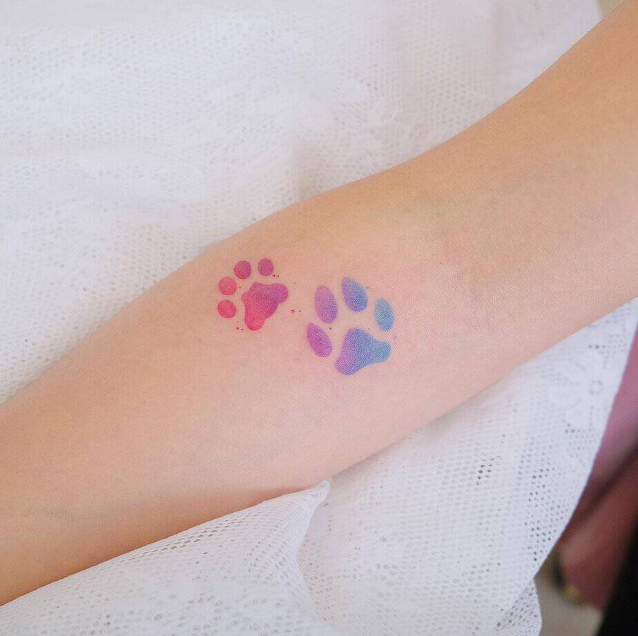 18 Charming Cat Paw Tattoos That Will Make You Say "Meow"