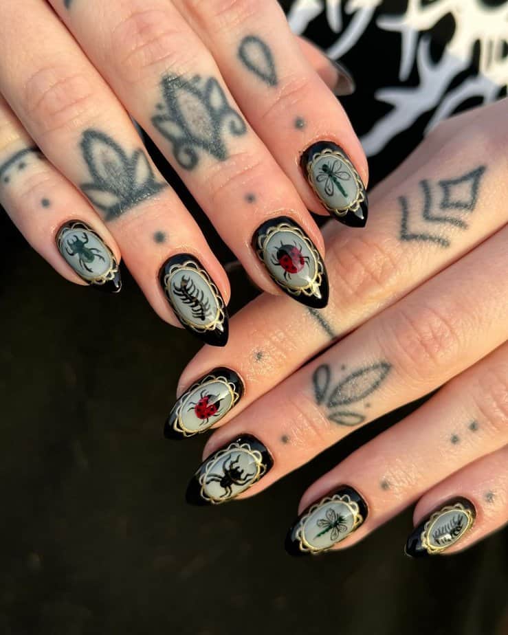 30 Chic Framed Nails That Deserve Their Own Gallery