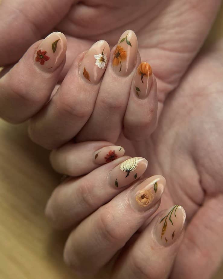 35 Unique Leaf Nails to Express Joy and Creativity