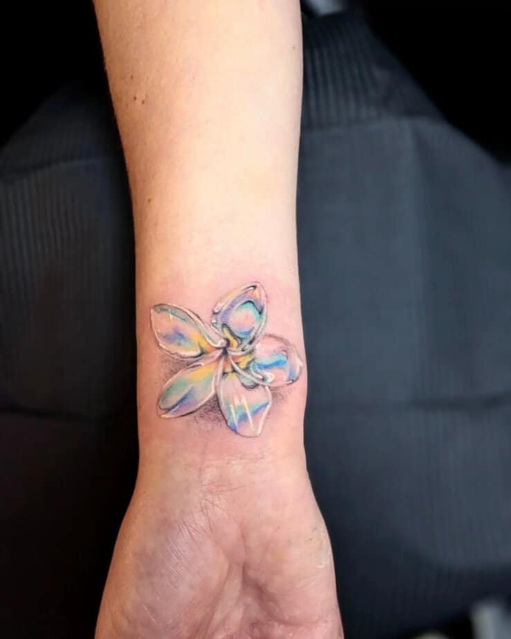 18 Vibrant Hawaiian Flower Tattoos For A Touch Of Paradise