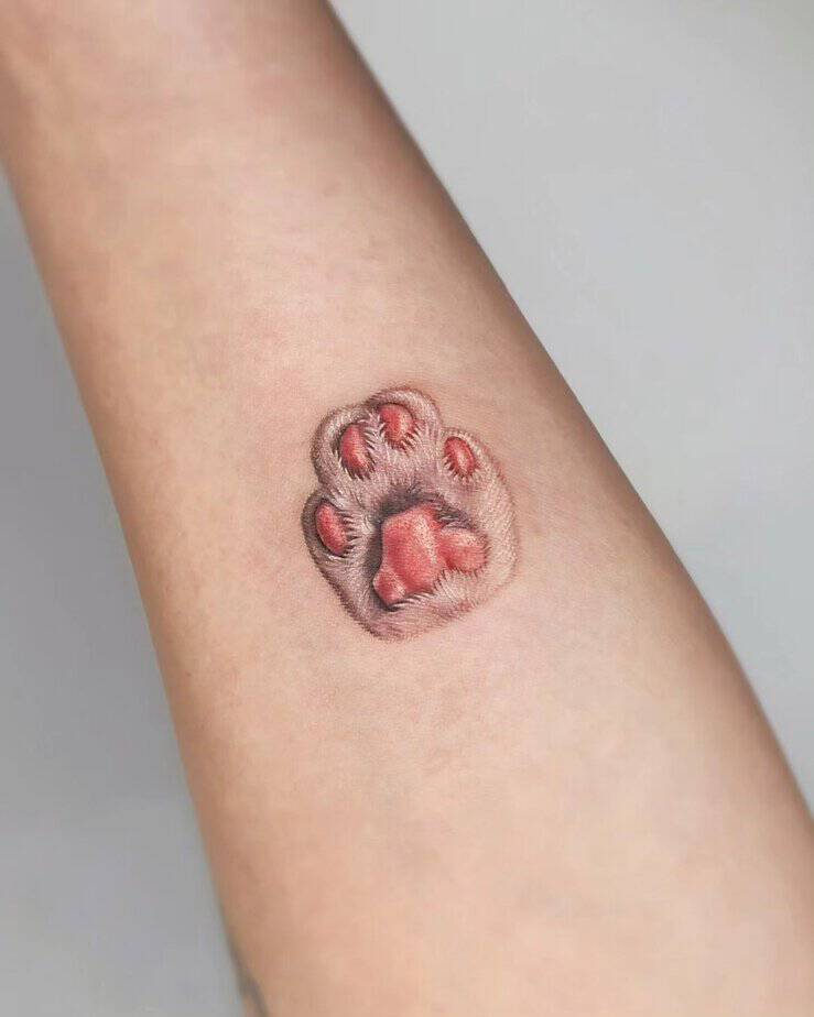 18 Charming Cat Paw Tattoos That Will Make You Say "Meow"