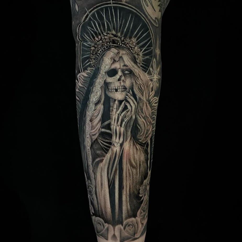 Latin art sleeve