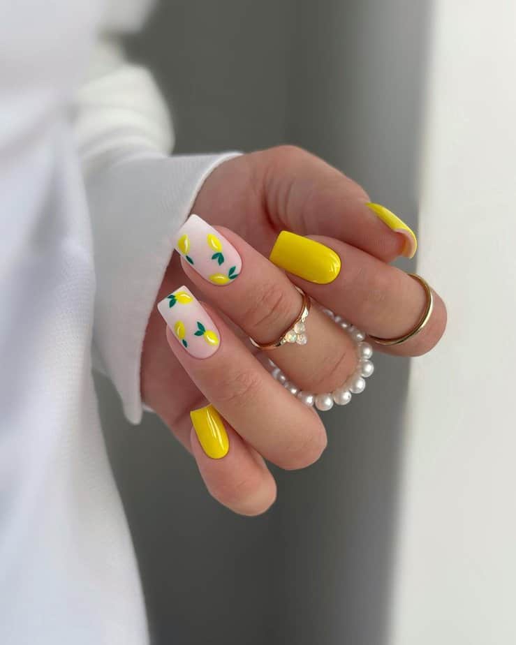 35 Captivating Medium-Length Nails That Will Draw All Eyes