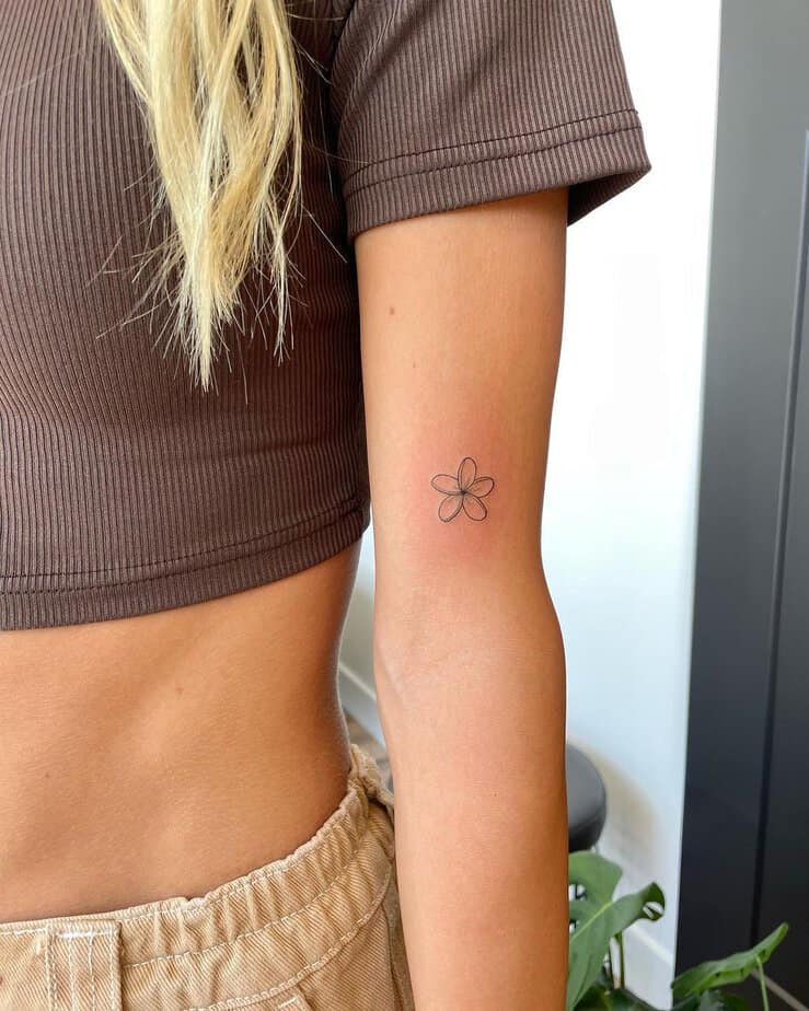 19 Beautiful Plumeria Tattoo Ideas To Get A Plum Perfect Look