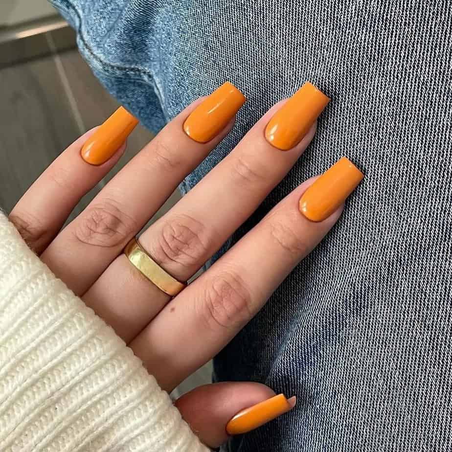 35 Captivating Medium-Length Nails That Will Draw All Eyes