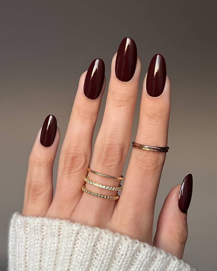 35 Captivating Medium-Length Nails That Will Draw All Eyes