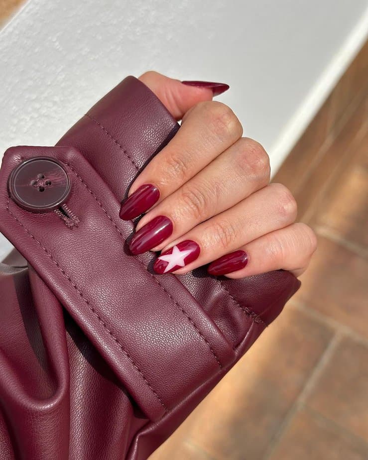 31 Gorgeous Burgundy Nails That You'll Go Crazy Over