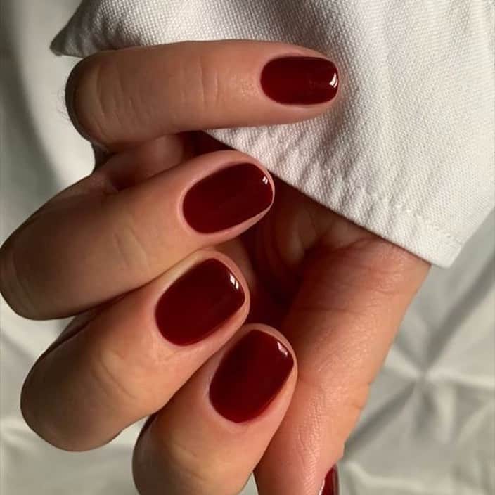 31 Gorgeous Burgundy Nails That You'll Go Crazy Over