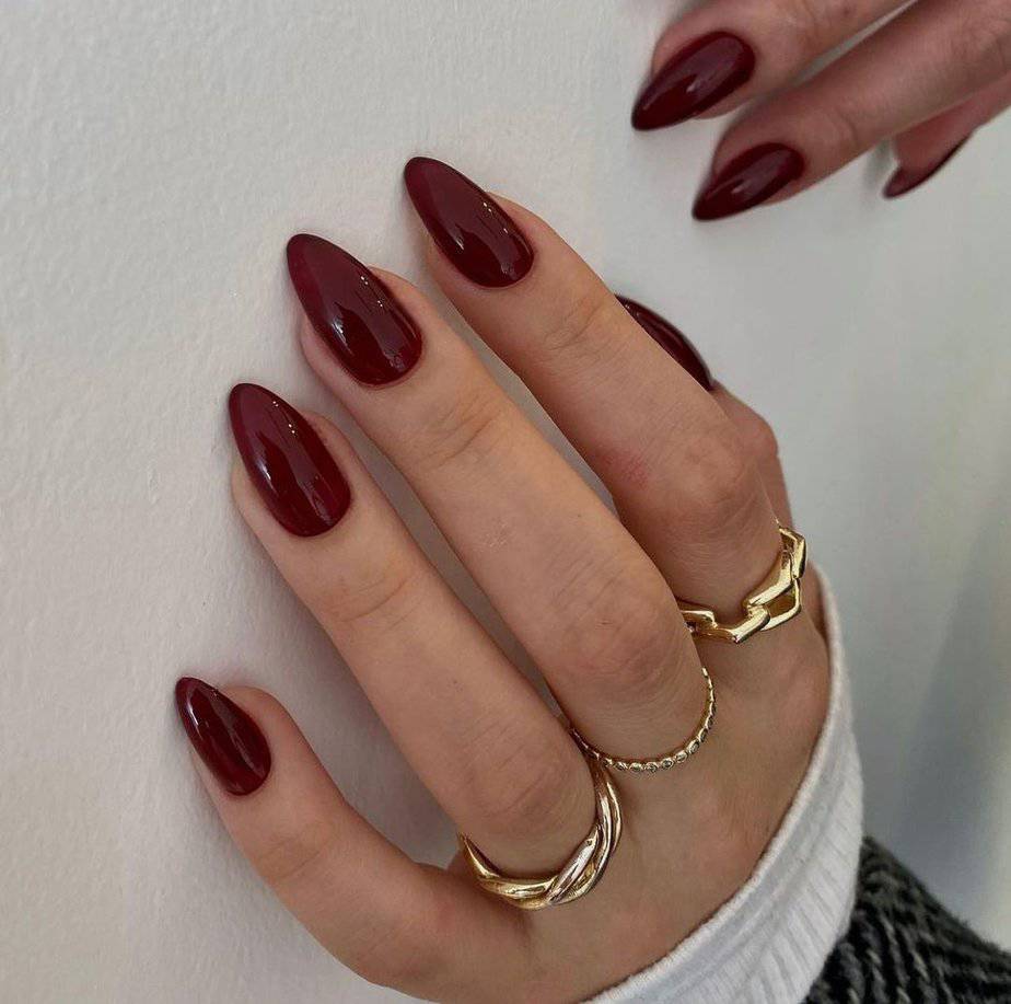 31 Gorgeous Burgundy Nails That You'll Go Crazy Over