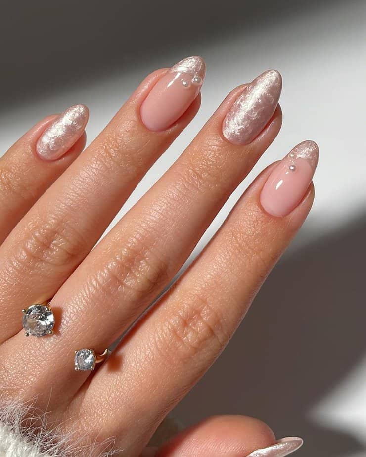 40 Mesmerizing Pearl Nails That Will Get You Out Your Shell