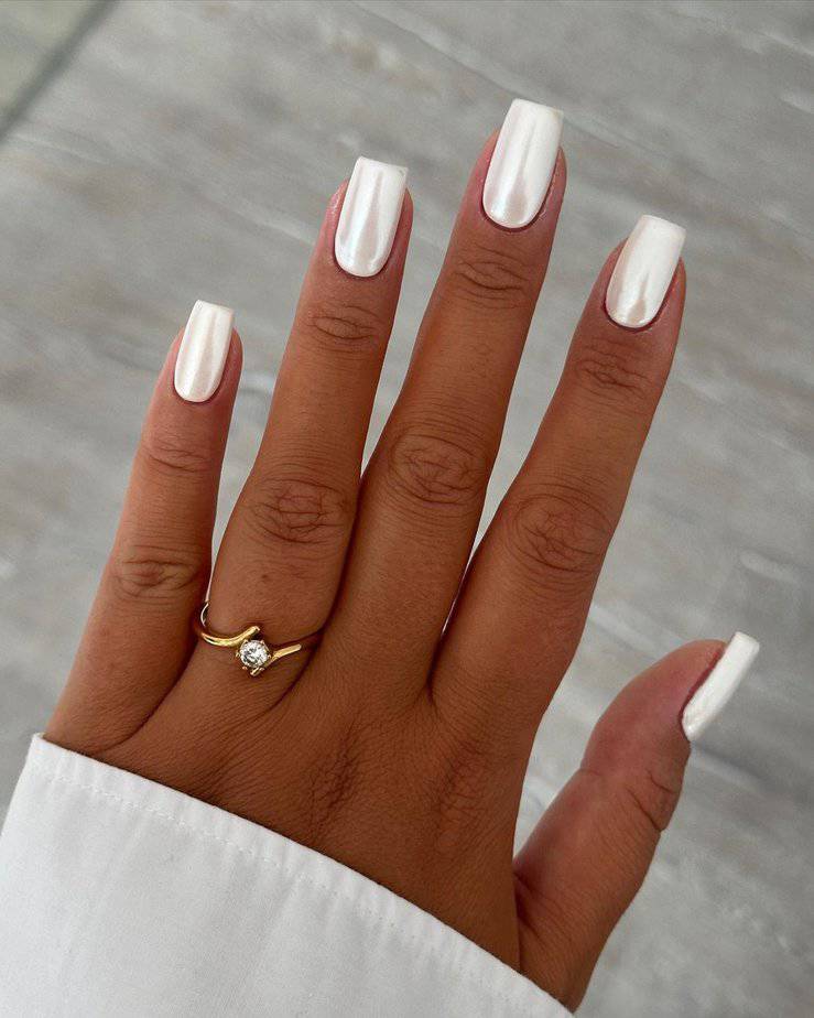 40 Mesmerizing Pearl Nails That Will Get You Out Your Shell