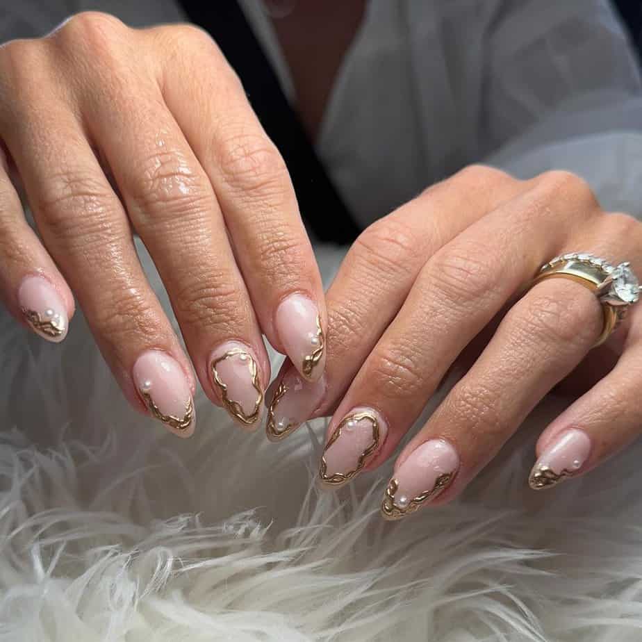 40 Mesmerizing Pearl Nails That Will Get You Out Your Shell