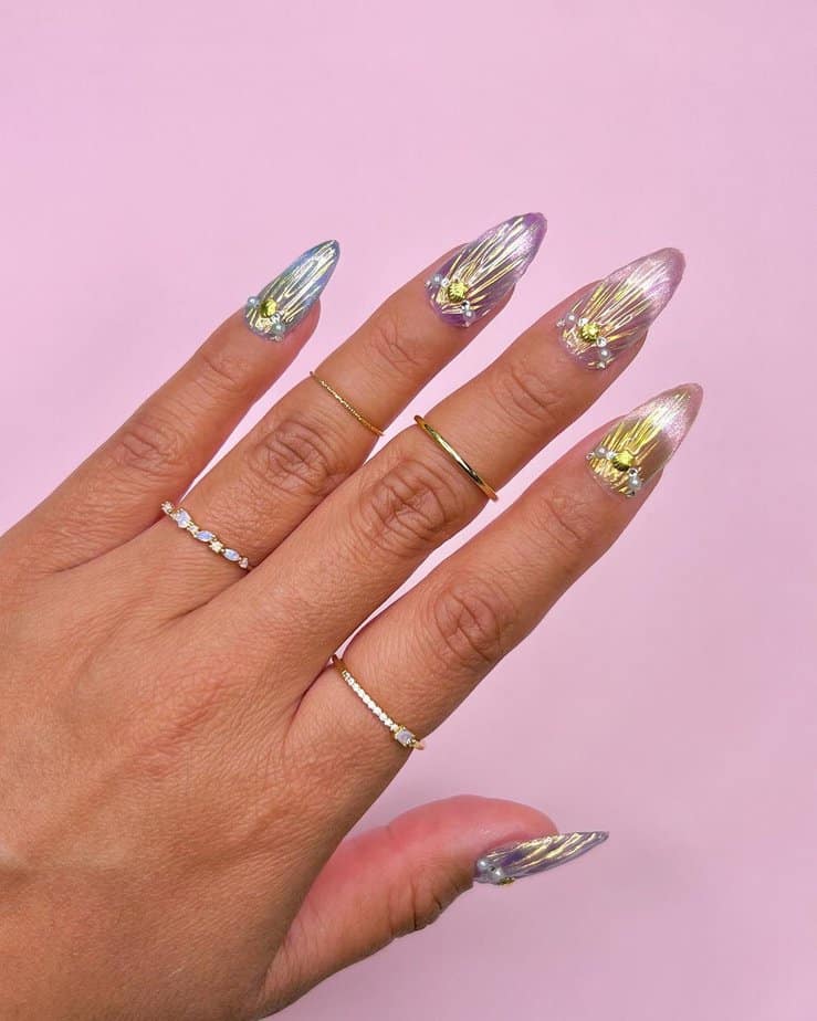 18. Golden shard mermaid nails