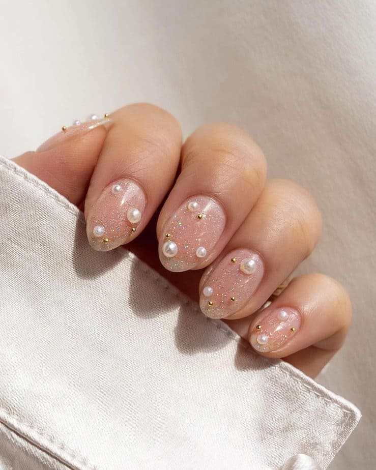 40 Mesmerizing Pearl Nails That Will Get You Out Your Shell