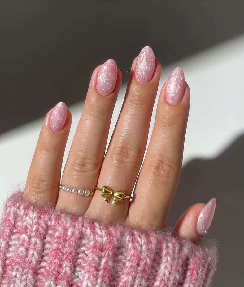 40 Mesmerizing Pearl Nails That Will Get You Out Your Shell