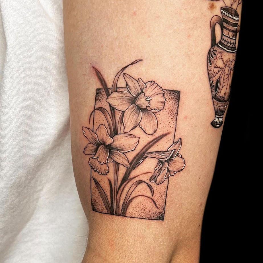 19 Beautiful Daffodil Tattoo Ideas That Will Make You Bloom