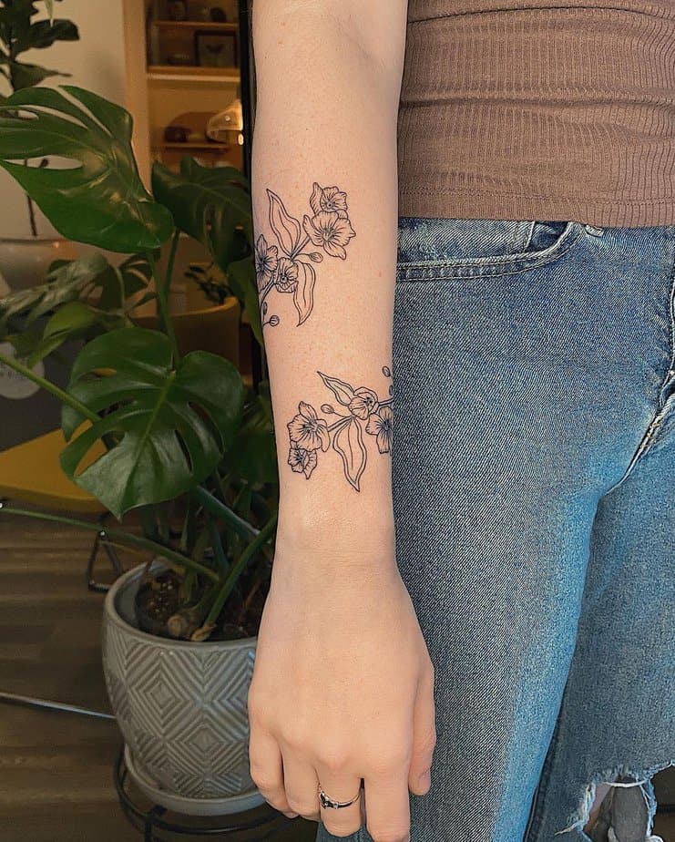 19 Unique Apple Blossom Tattoos For A Cute Appearance