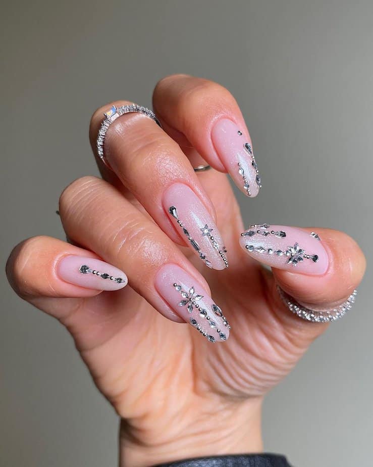 30 Festive Christmas Nails To Get You On The Nice List