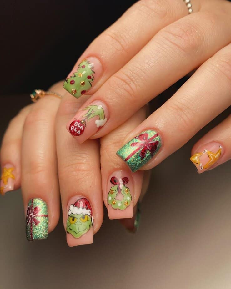 30 Festive Christmas Nails To Get You On The Nice List