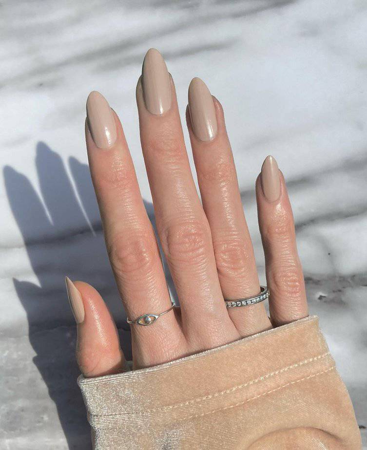 27 Graceful Taupe Nails To Flaunt Throughout the Year