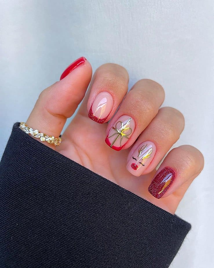 28 Sparkling Holiday Nails That Will Steal the Spotlight