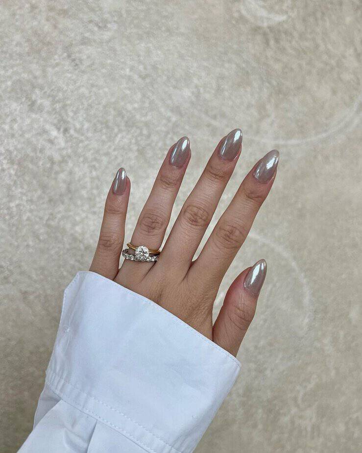 27 Graceful Taupe Nails To Flaunt Throughout the Year