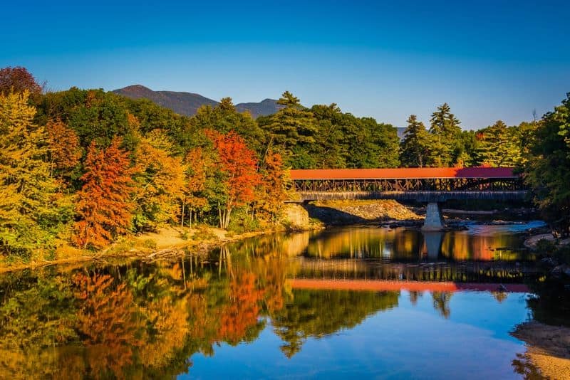 10 Must-See Spots for Stunning Fall Colors in New England Franconia Notch State Park, New Hampshire