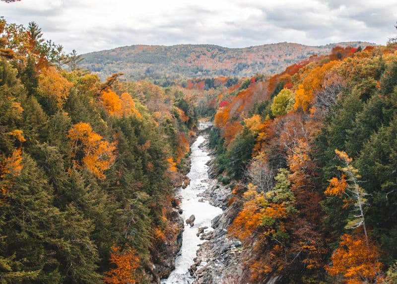 10 Must-See Spots for Stunning Fall Colors in New England Quechee State Park, Vermont