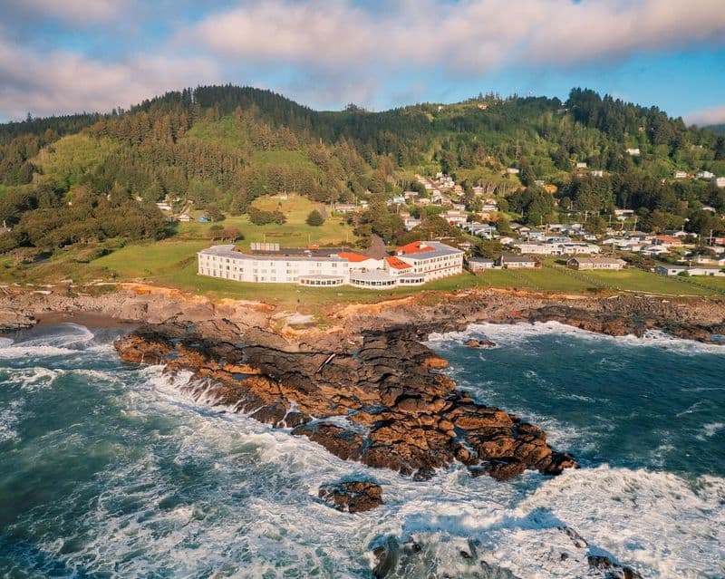 11 Magical Oregon Spots That Locals Love More Than Portland Yachats