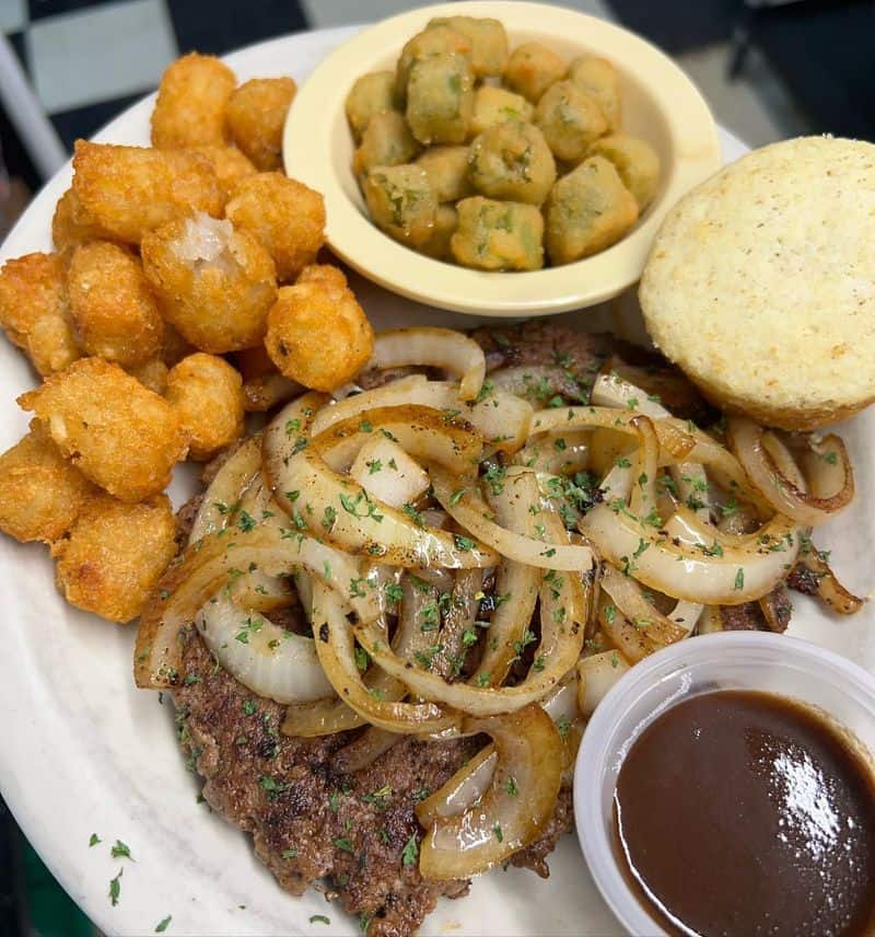 Chuckwagon Restaurant, Calhoun