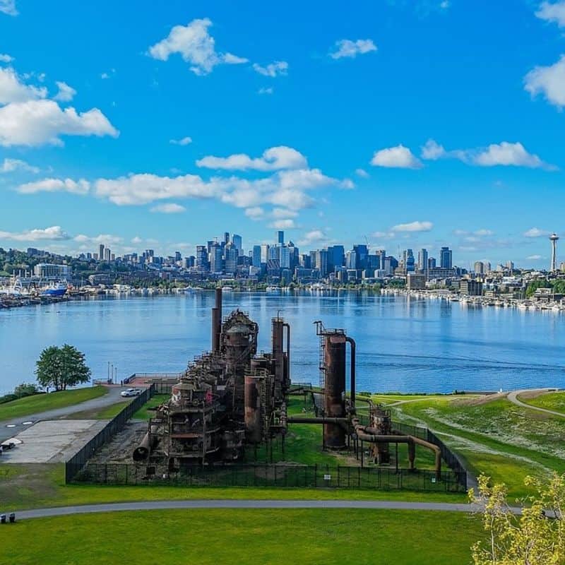 Take a Houseboat Stroll on Lake Union
