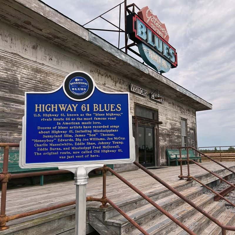 12 Must-Do Summer Adventures in Mississippi That'll Make Your Season Unforgettable Tour the Mississippi Blues Trail