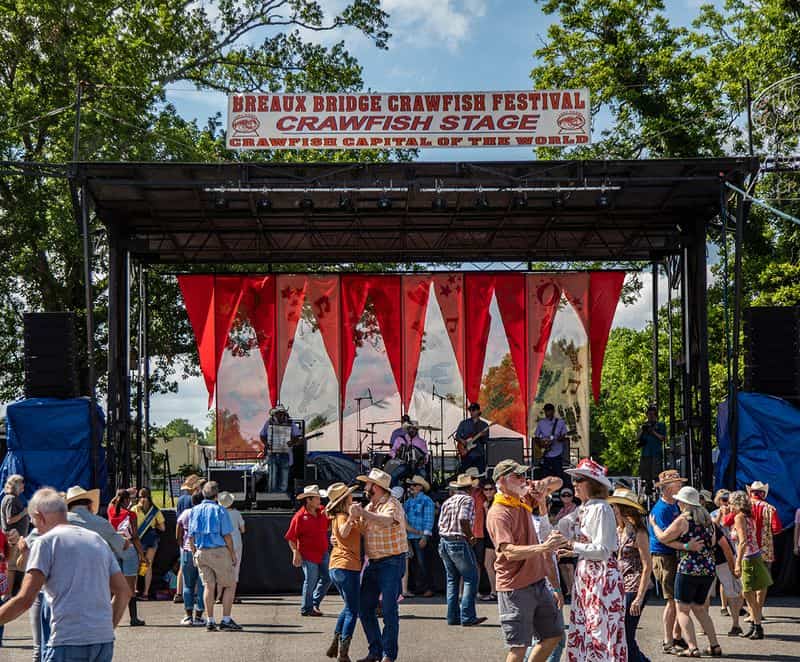 12 Must-Do Summer Adventures in Mississippi That'll Make Your Season Unforgettable Attend the Crawfish Festival in Prairieville