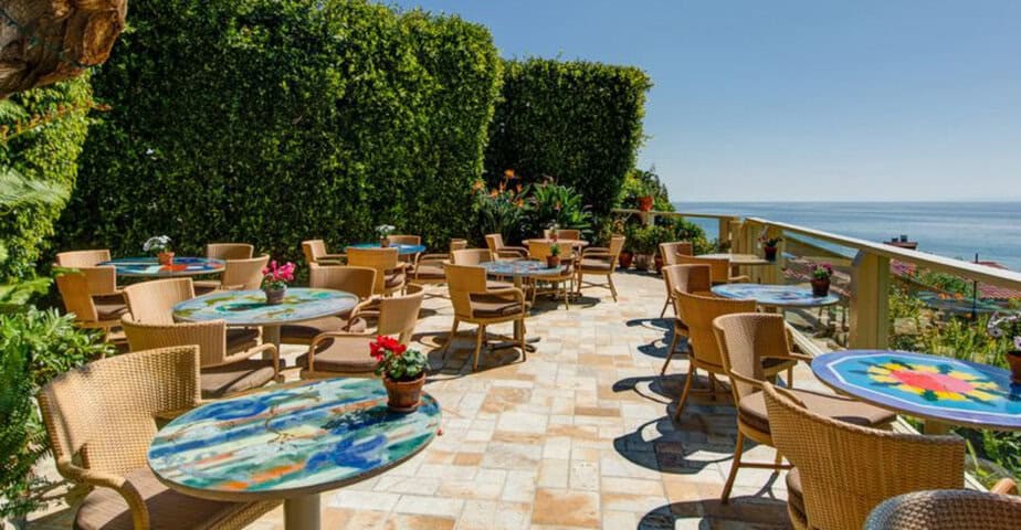12 coastal california restaurants with views that wow and food that delivers