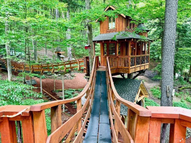 Chez' Tree Rest Treehouse