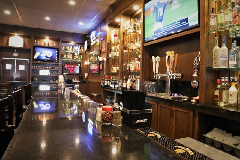 Cimino's Pizza Restaurant: Pizza Perfection in Every Slice