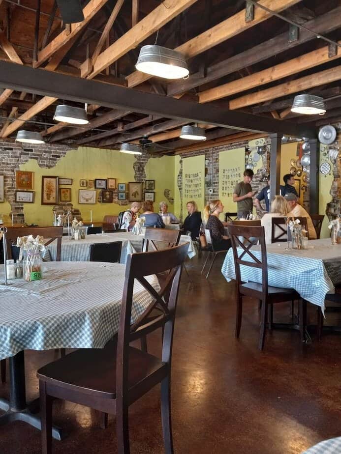 13 Mississippi Soul Food Spots That Just Might Beat Grandma's (Shhh!) GrateFull Soul