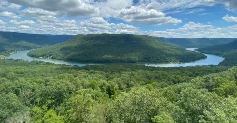 13 Jaw-Dropping Hikes Near Chattanooga You'll Want to Do ASAP