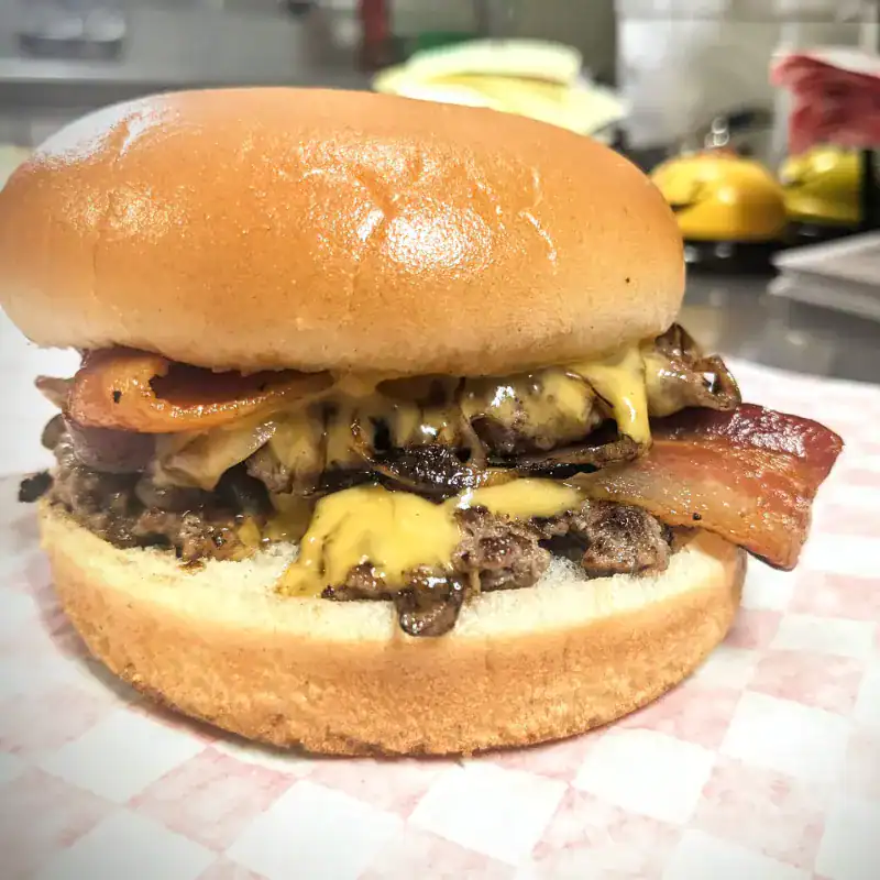 14 Epic Burger Spots in Arizona That'll Ruin Fast Food Forever Happy's Hamburgers, Scottsdale