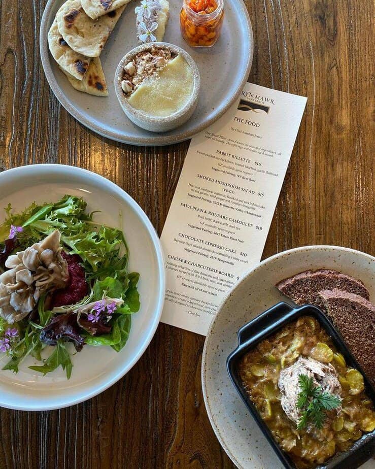 Epilogue Kitchen and Cocktails, Salem