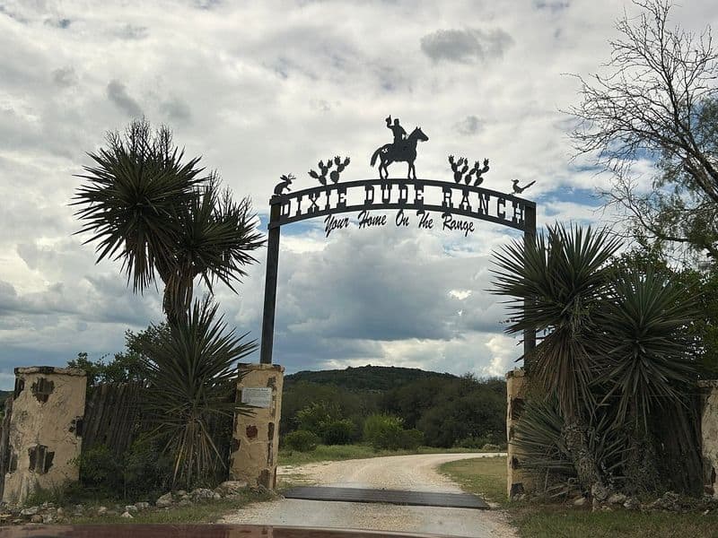 Dixie Dude Ranch — Bandera