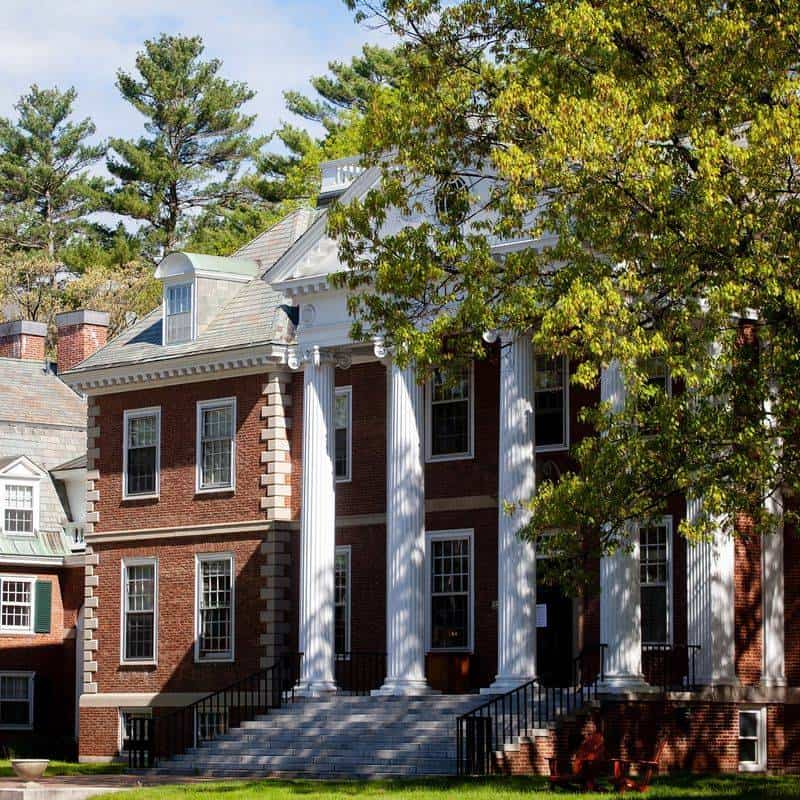 8 New Hampshire Small Towns That Burst With Life Every Summer Hanover