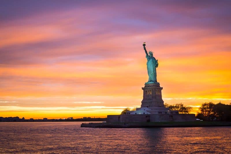 Take a Sunset Cruise Around Manhattan