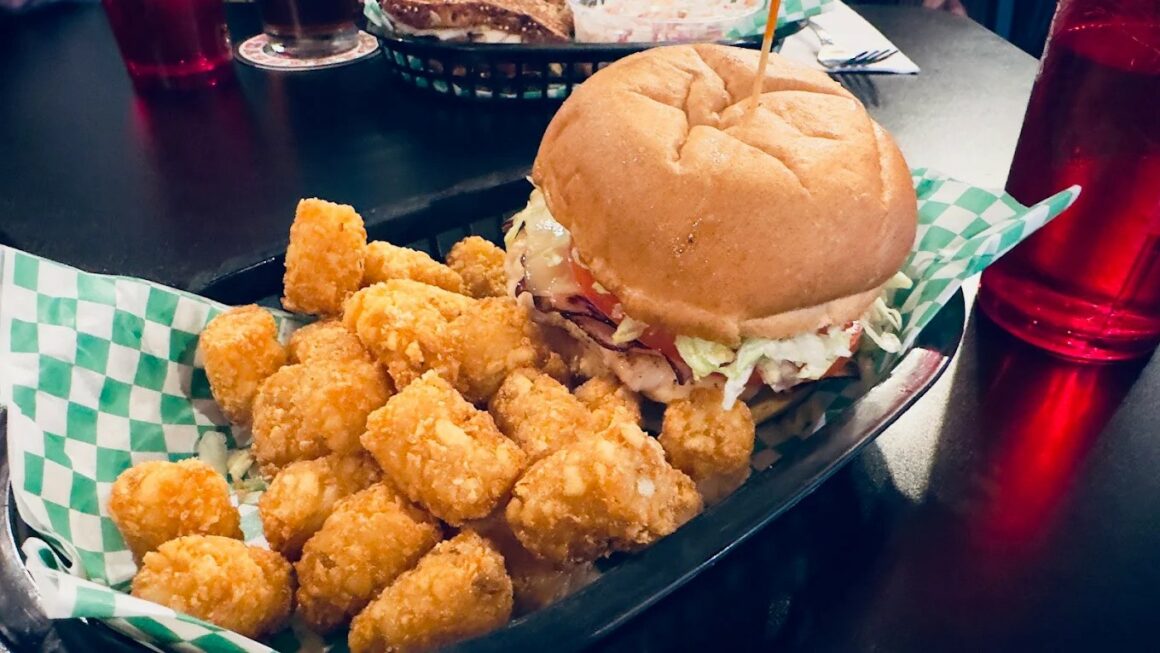 14 Epic Burger Spots in Arizona That'll Ruin Fast Food Forever 4 ezgif 194e867957d117