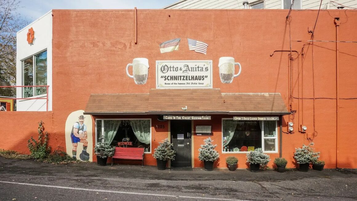 ezgif 584bdee43aa69b