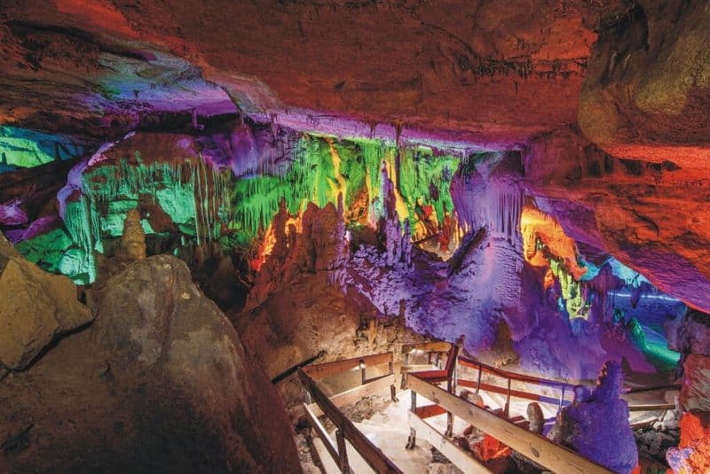 10 Breathtaking Caves in Tennessee You’ll Want on Your Bucket List Raccoon Mountain Caverns