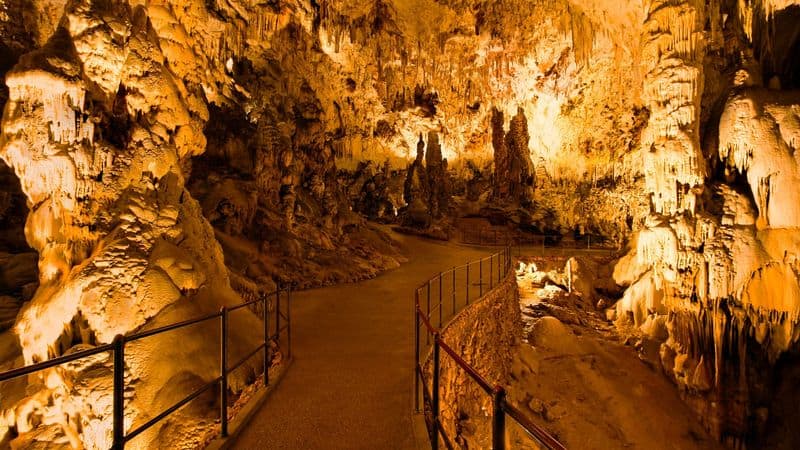 10 Breathtaking Caves in Tennessee You’ll Want on Your Bucket List Appalachian Caverns